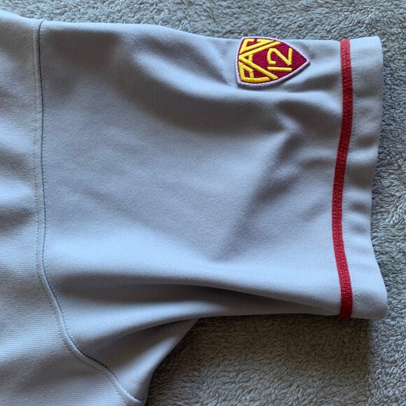 Game Worn/Player-Issued Nike USC Trojans Button-Up Baseball Jersey. XL. - Picture 6 of 13